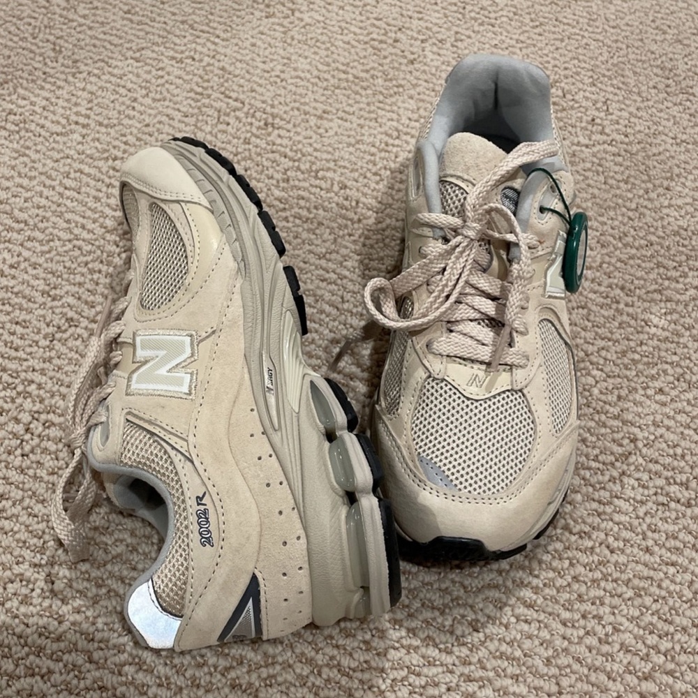 New Balance 2002r - worn a few times in good condition